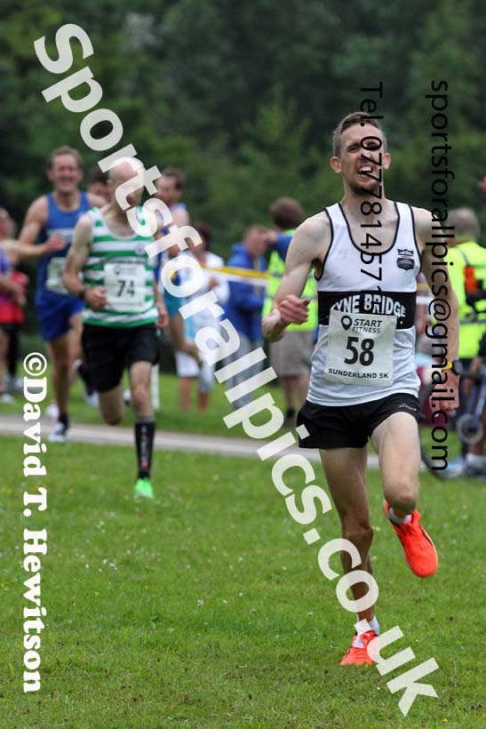 Mens Sunderland 5k (Inc. NE and NCAA Champs), Silksworth, Sunderland, Thursday, July 22nd. Photo: David T. Hewitson/Sports for All Pics